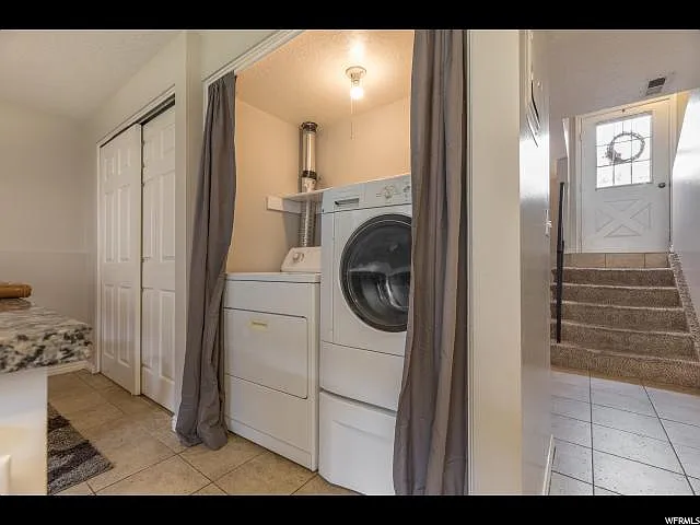 111 E Center St — Photo 16