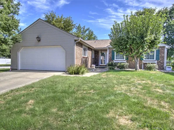 4674 Redbud Ct, Decatur, IL 62526