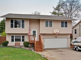 34900 N Rock Island St, Ingleside, IL 60041