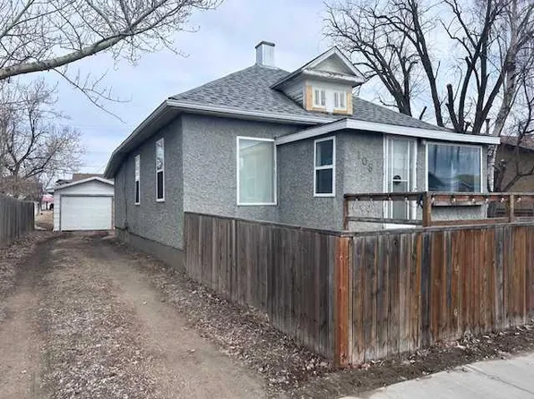 108 S 1st Ave E, Hanna, AB T0J 1P0