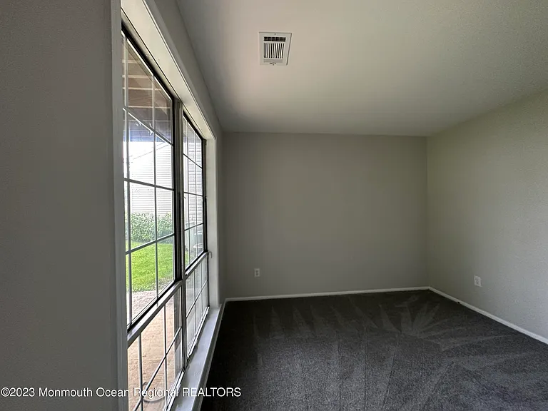 143 Tanglewood Pl — Photo 18