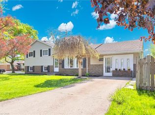 3173 Sussex Ct, Windsor, ON N8T 2C5