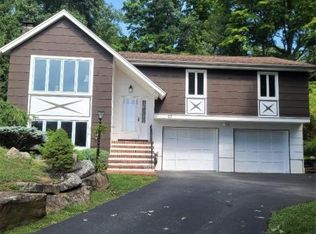 63 Signal Hill Trl, Sparta, NJ 07871