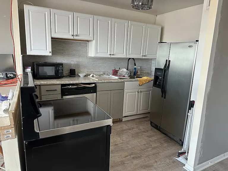 5445 N Sheridan Rd — Photo 3