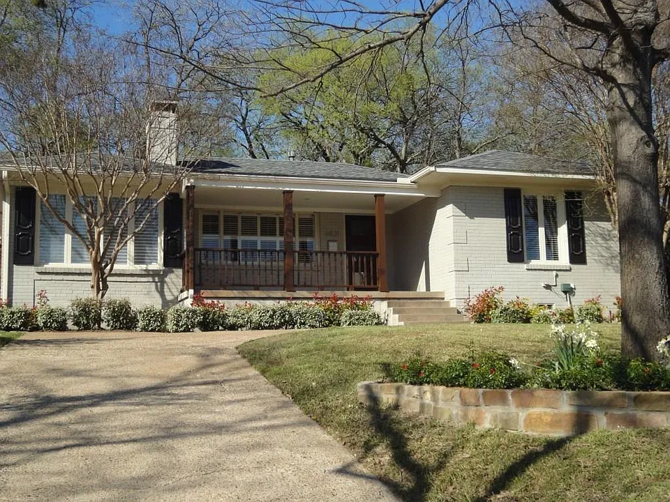 6831 La Vista Dr