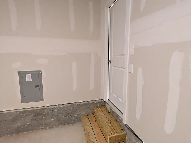 6031 Skipping Way — Photo 17