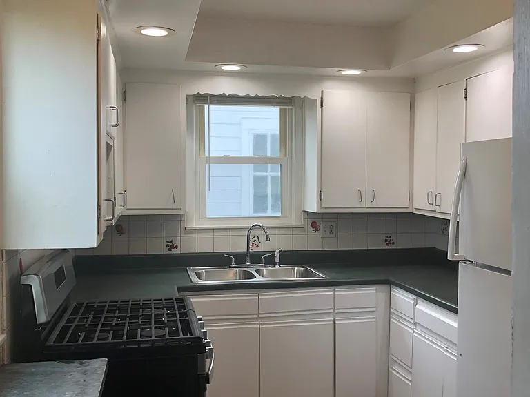 703 Chicago St — Photo 8