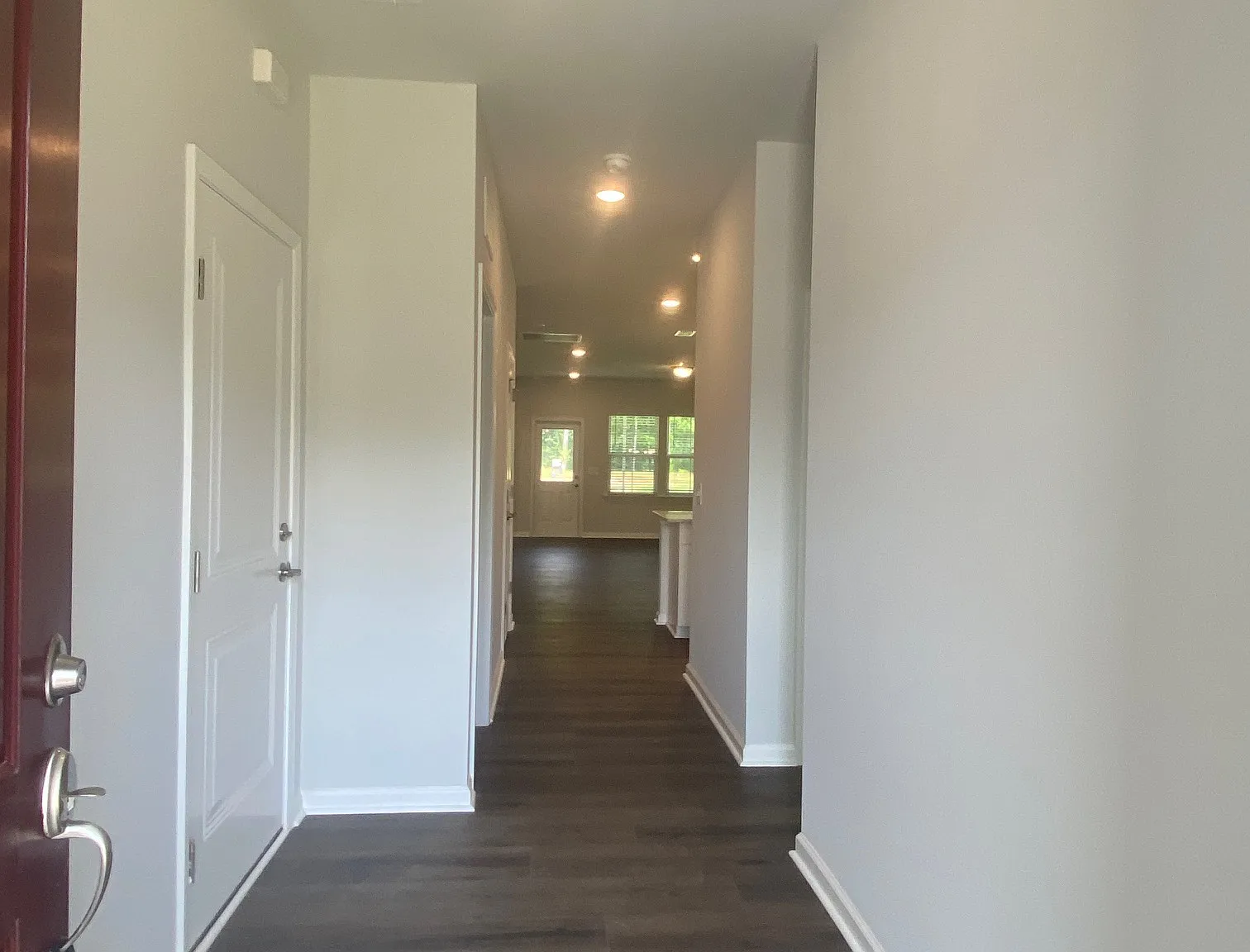 4 bed, 1702 sqft, $2,350 — Photo 2