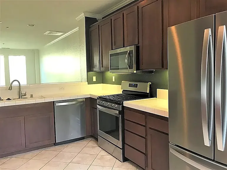 2703 White Pine Ct — Photo 2