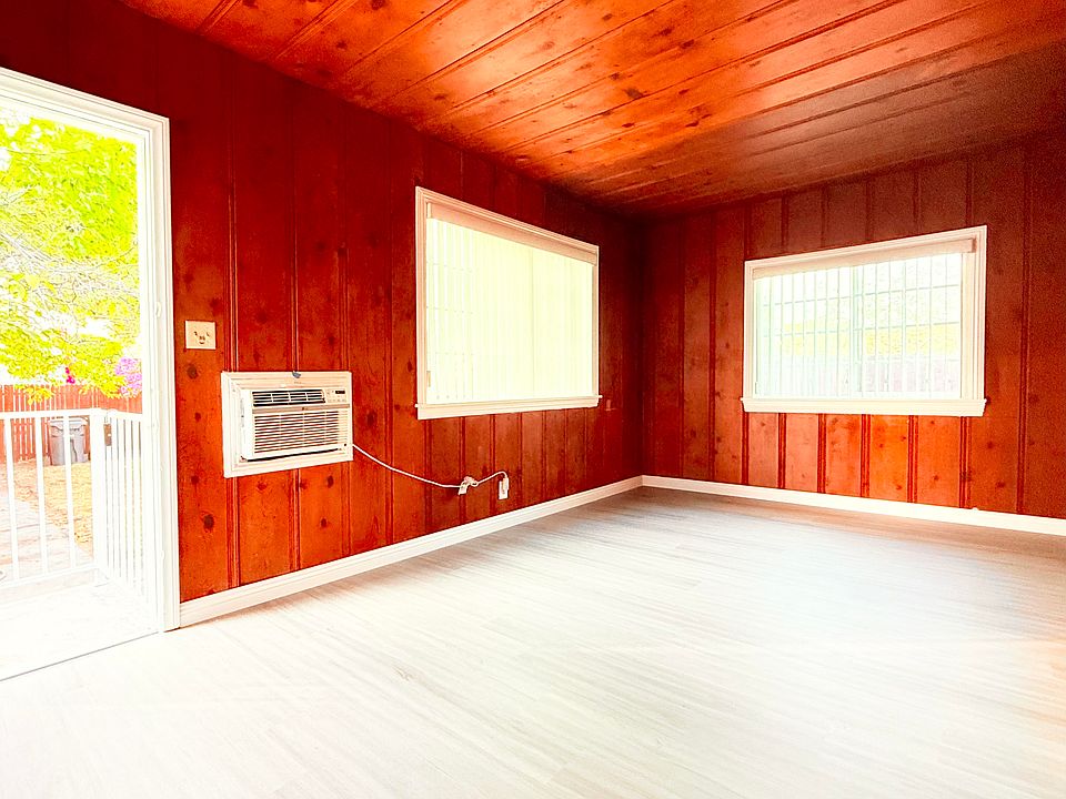 1st image of 4026 Sterling Way #1/2