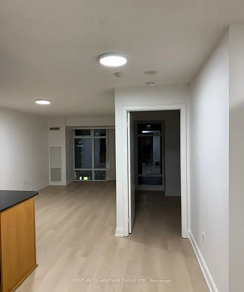 2181 Yonge St #1909 — Photo 13