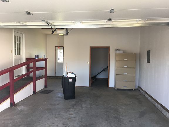 4th image of 10563 Main Cross St