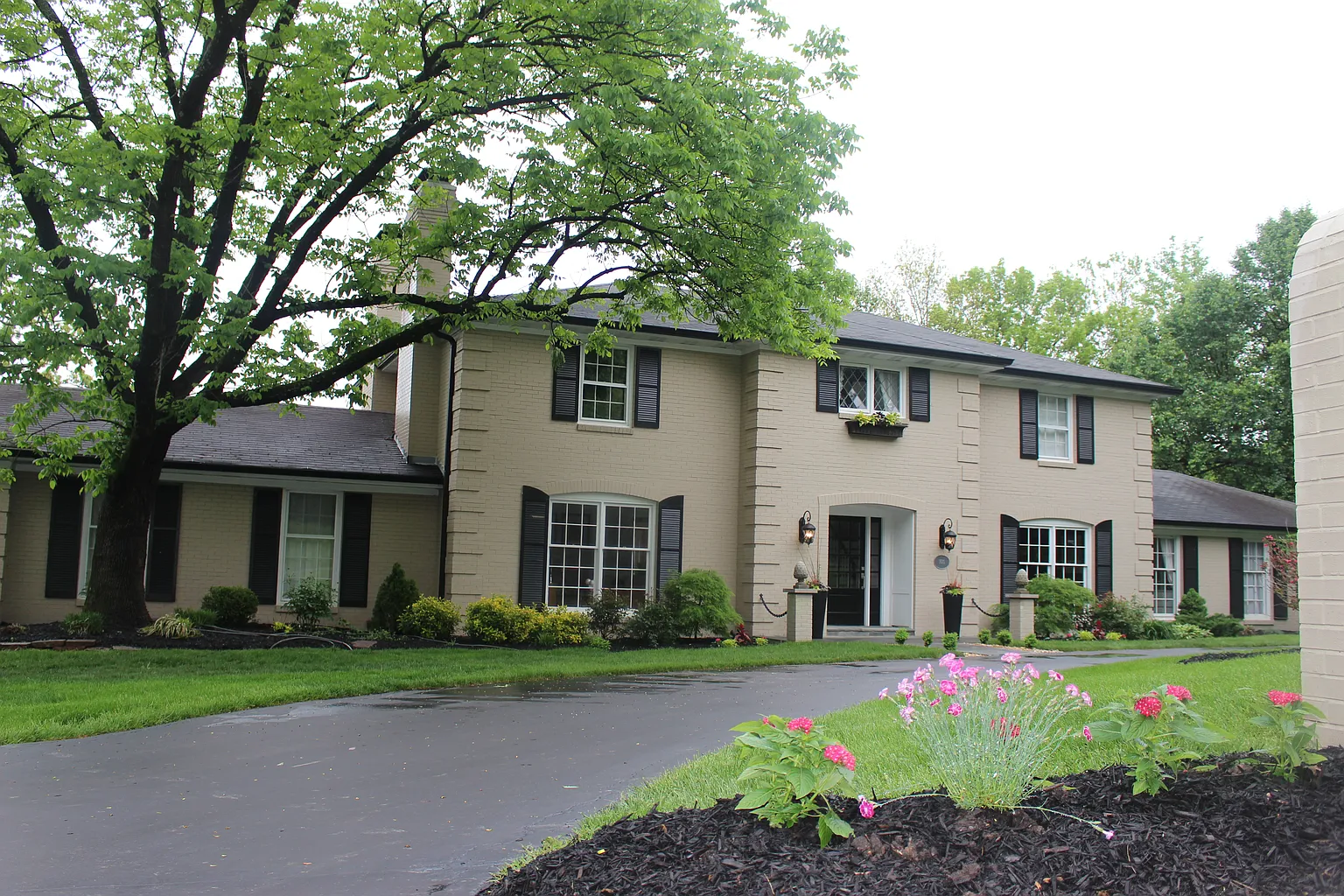 1610 View Woods Dr photo 1