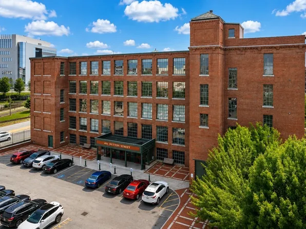 491 Dutton St #209, Lowell, MA 01852