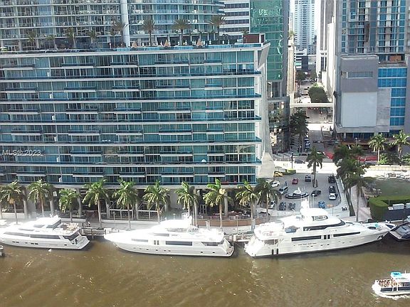 3rd image of 475 Brickell Ave APT 1714