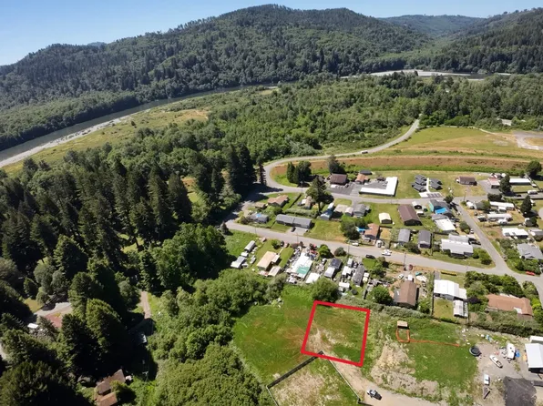 141-141 Huckleberry Ln #140, Klamath, CA 95548