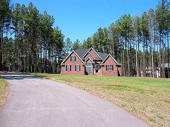 1st image of 751 Club House Dr