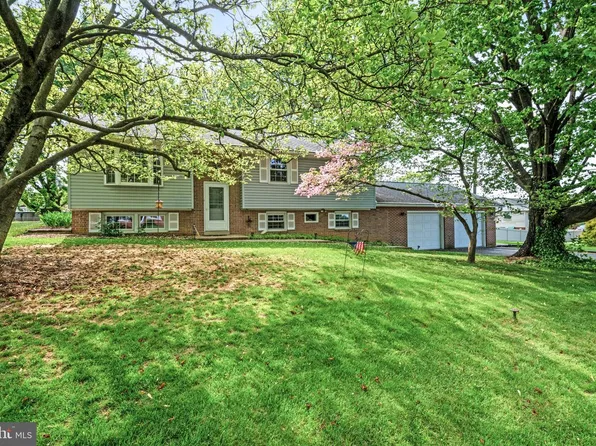 26 S Farmersville Rd, Leola, PA 17540