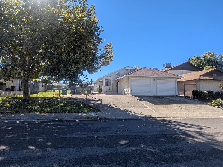 3415 Magnums Way #1 — Photo 20