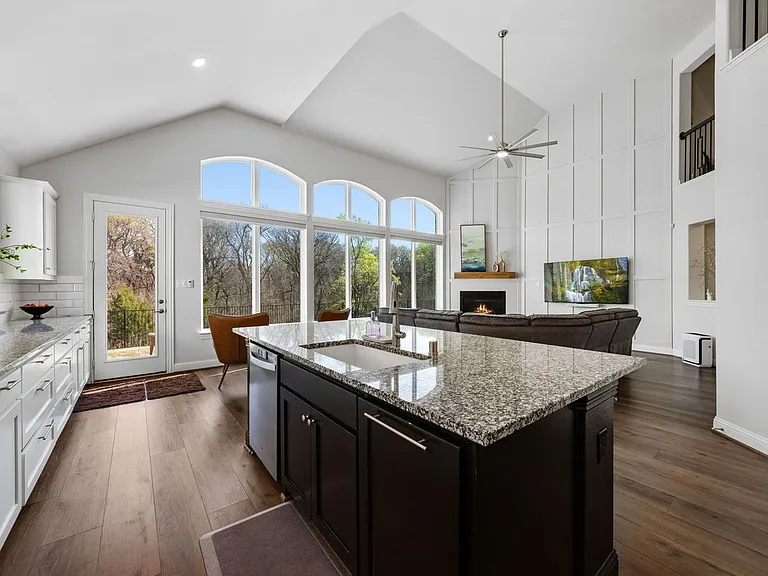 4602 Lorion Dr — Photo 16