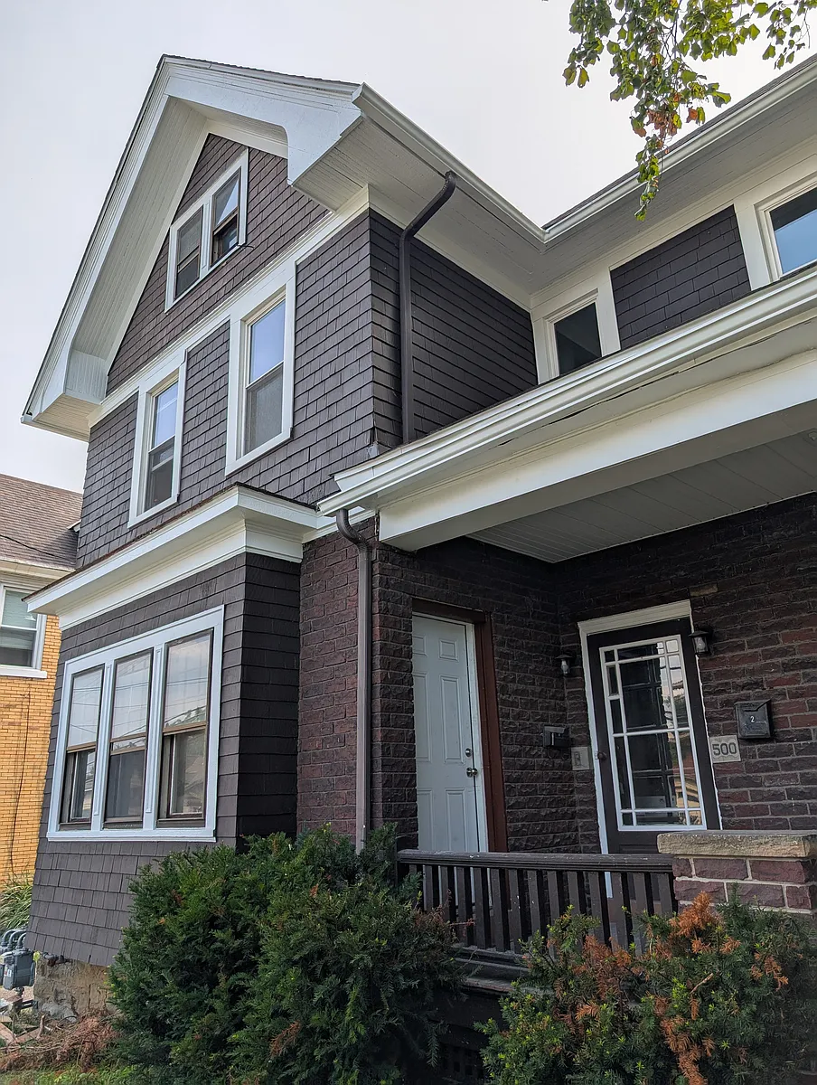 Building Photo - 500 Fordham Ave #2