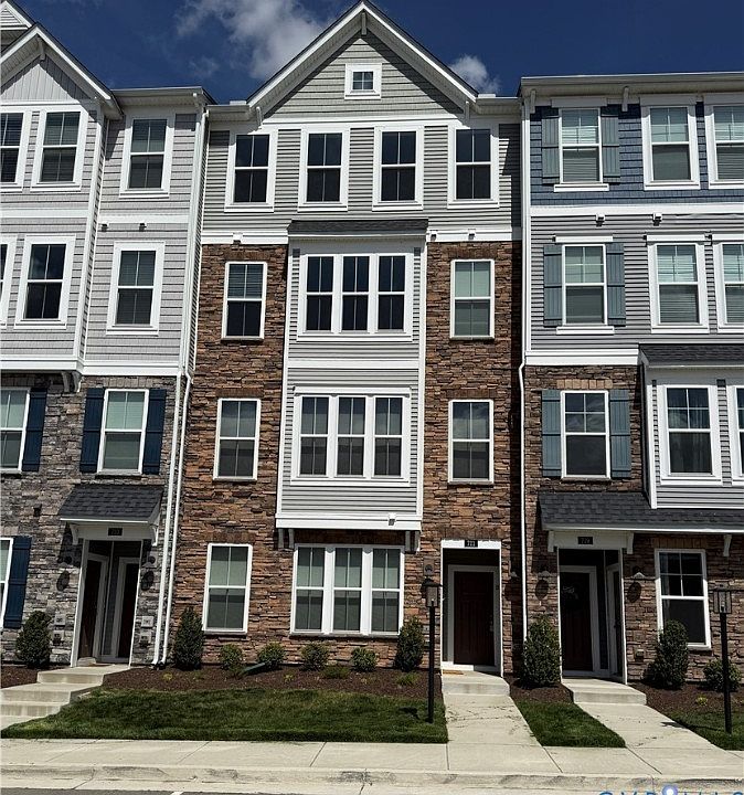 1st image of 721 McCormick Farm Dr Unit B