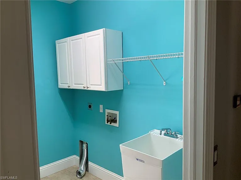 2715 SW 2nd Pl — Photo 21