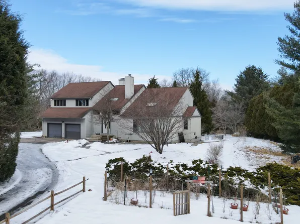 7 Chucta Road, Seymour, CT 06483