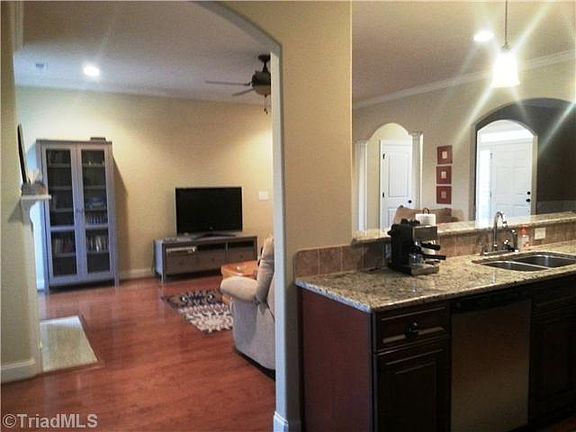 5th image of 767 Campbell Glen Ln