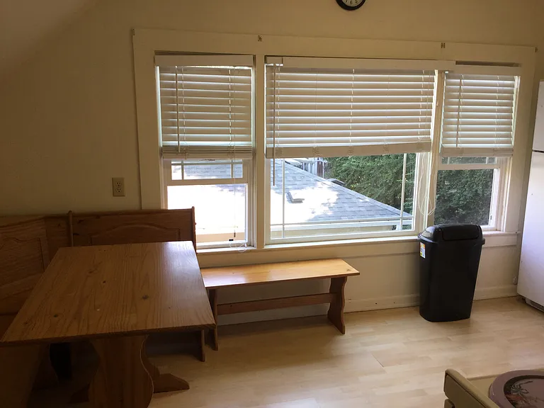 712 1/2 N Park St #1/2 — Photo 13