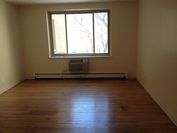 3rd image of 1060 W Hollywood Ave APT 307