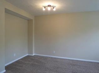 9018 Mercer Dr, Fishers, IN 46038