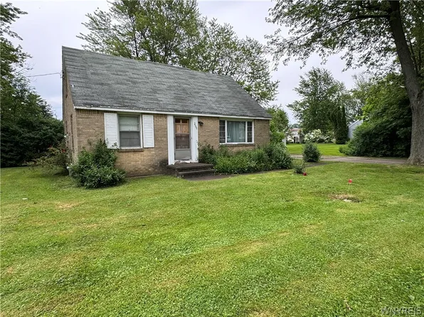 2680 Riverton Ave, Hamburg, NY 14075