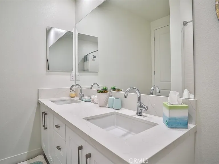 3318 Doheny Way — Photo 51