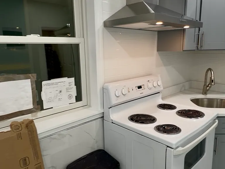81 Academy St #1C — Photo 3