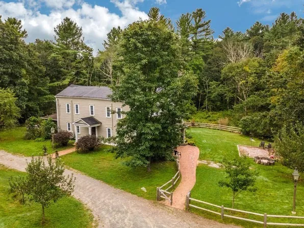 6 Lawrence Rd, Boxford, MA 01921