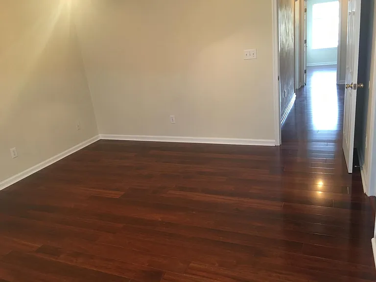 426 Belmont Cir — Photo 6