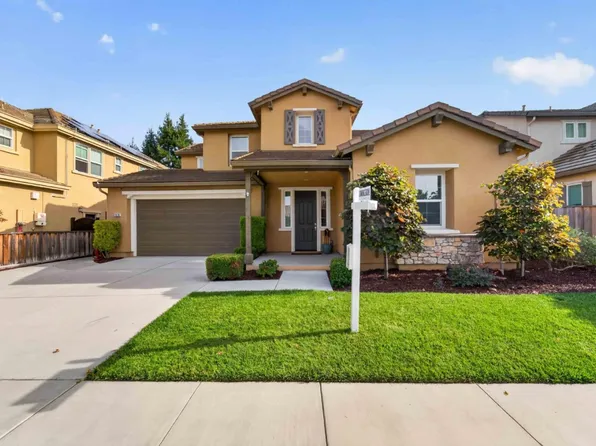 1370 Sunrise Dr, Gilroy, CA 95020
