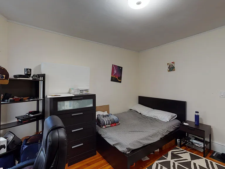 652 Green St — Photo 5