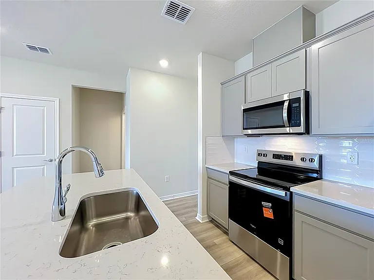 10654 Evening Star St — Photo 18