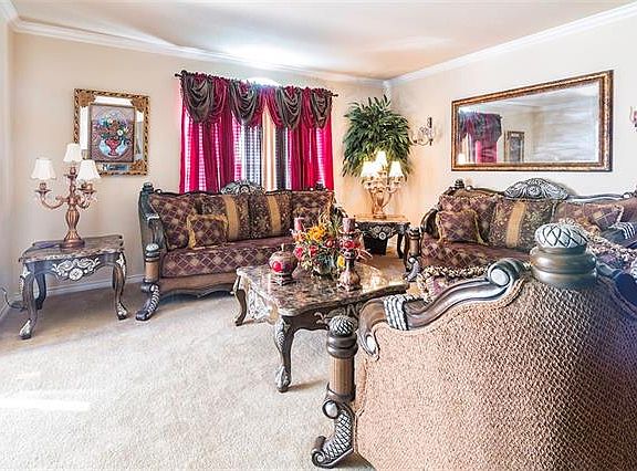 3rd image of 1707 Chadwick Dr