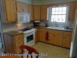 3rd image of 144 Edgewood Dr W