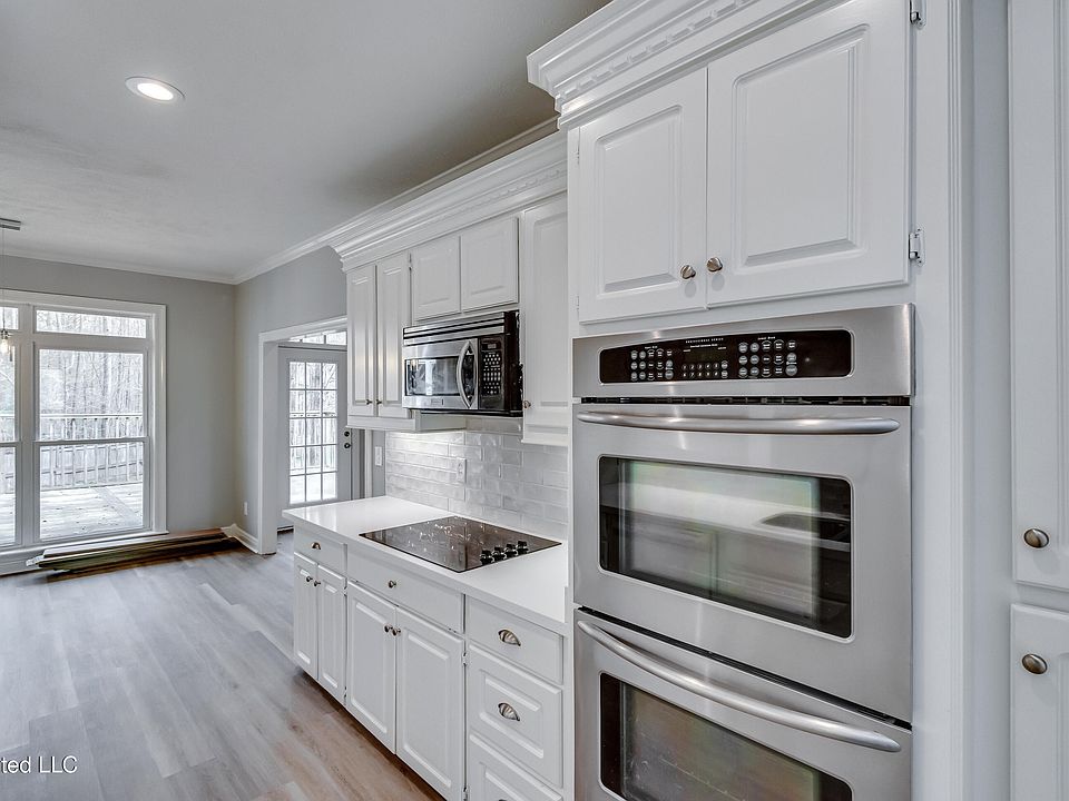 2nd image of 151 Oakmont Dr