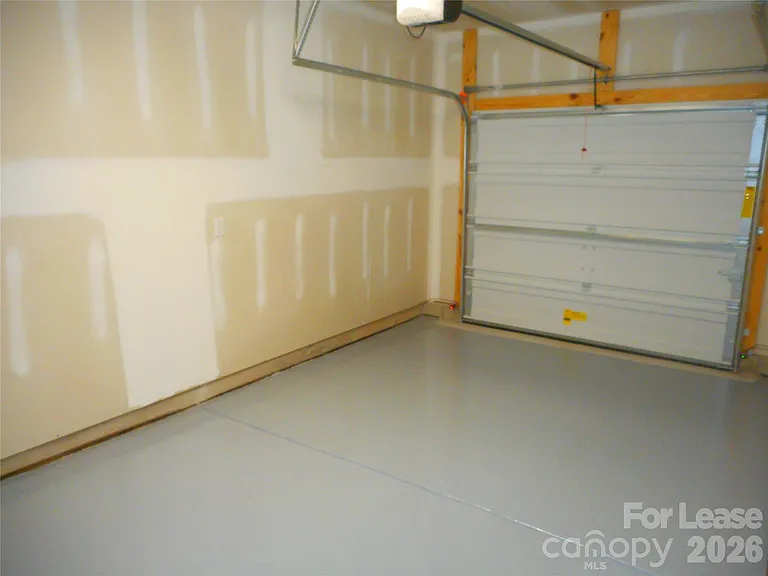 2821 Aubrey St — Photo 17