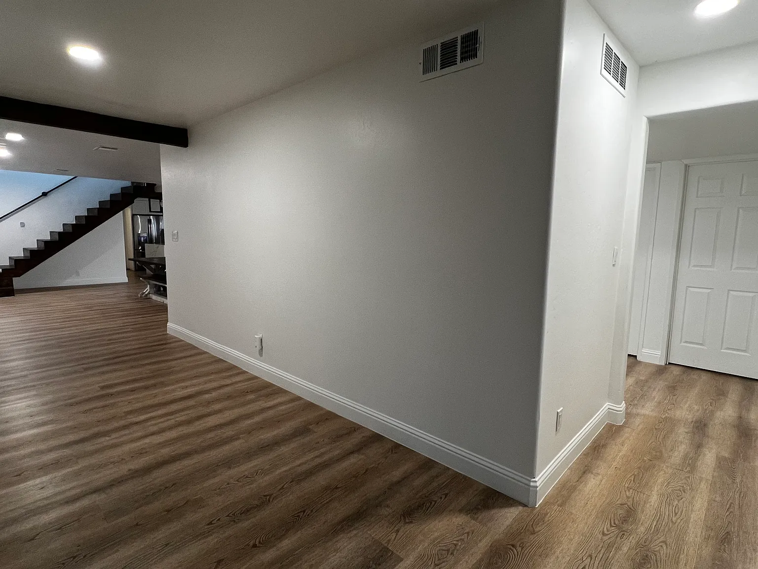 4 bed, 2800 sqft, $3,600 — Photo 4