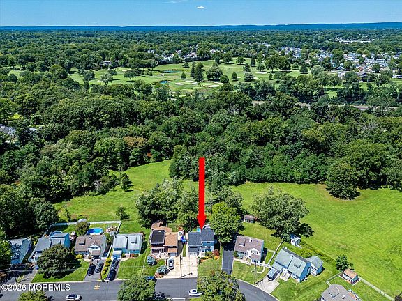 3rd image of 221 N Hill Road