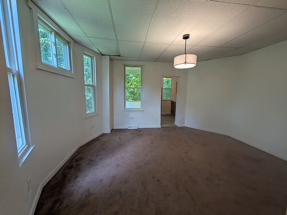 1st image of 3138 Jean St