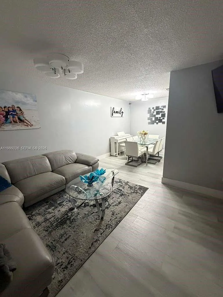Building Photo - 6878 NW 173rd Dr #907