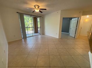 1170 Reserve Way APT 203, Naples, FL 34105