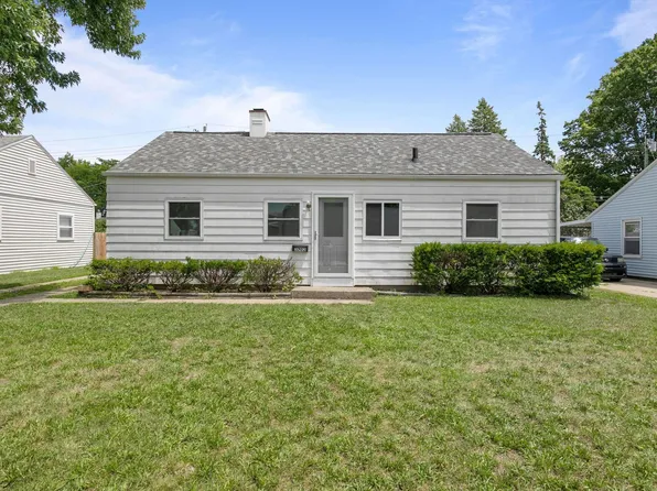 3702 Addison St, South Bend, IN 46614